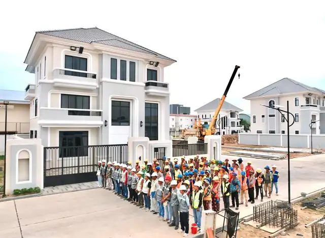 The APEX Development team on site at Downtown Residence